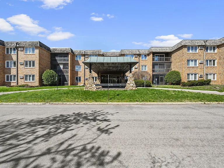 3200 Virginia Ave S #106 — Photo 3