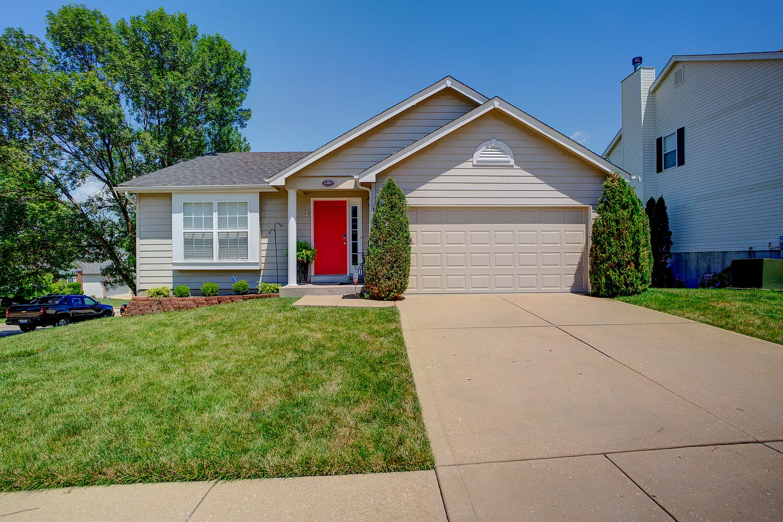 16867 Hickory Trails Ln photo 1