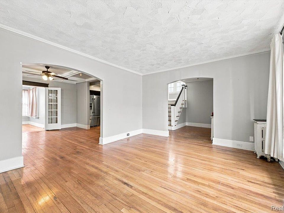 899 Edison St, photo 8