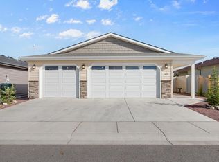 8679 W Bryce Canyon St, Rathdrum, ID 83858