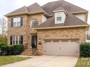 11049 Dipali Ct, Charlotte, NC 28214