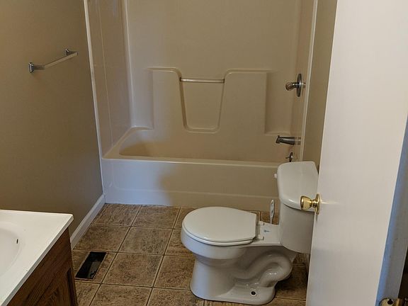 3rd image of 1131 Lynn St APT 2