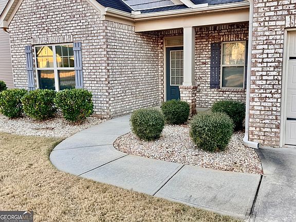 2nd image of 52 Pulaski Ave