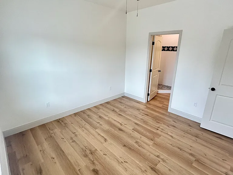 2 S Hunsley Hills Blvd #13-18 — Photo 9