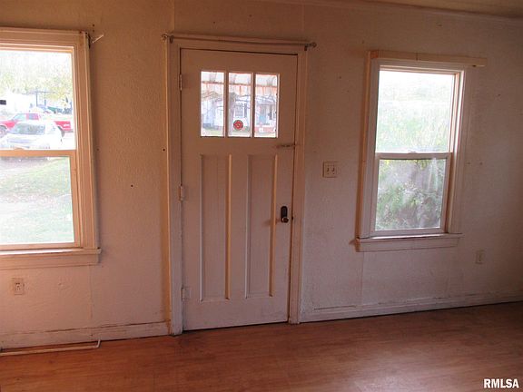 2nd image of 335 Saint Julian St