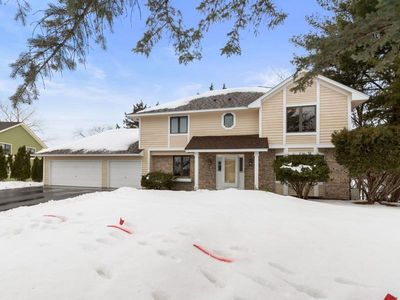 7982 Island Rd, Eden Prairie, MN, 55347