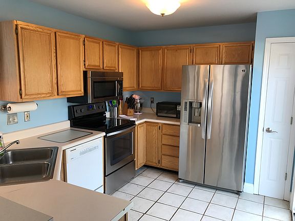 5th image of 425 Seton Hall Ct