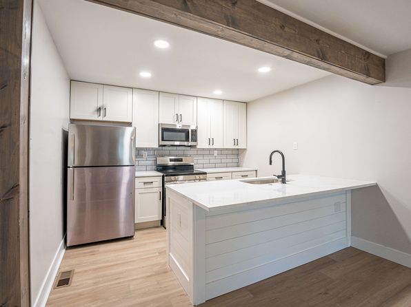 7621-7631 Flora Ave #1
