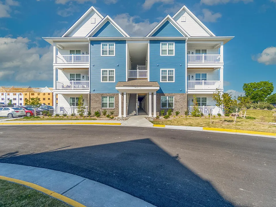 1732 Dromolin Dr #206