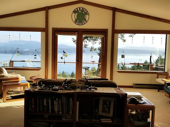 2nd image of 544 Seaview Ln