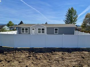 123 S Park Ct, Roseburg, OR 97471