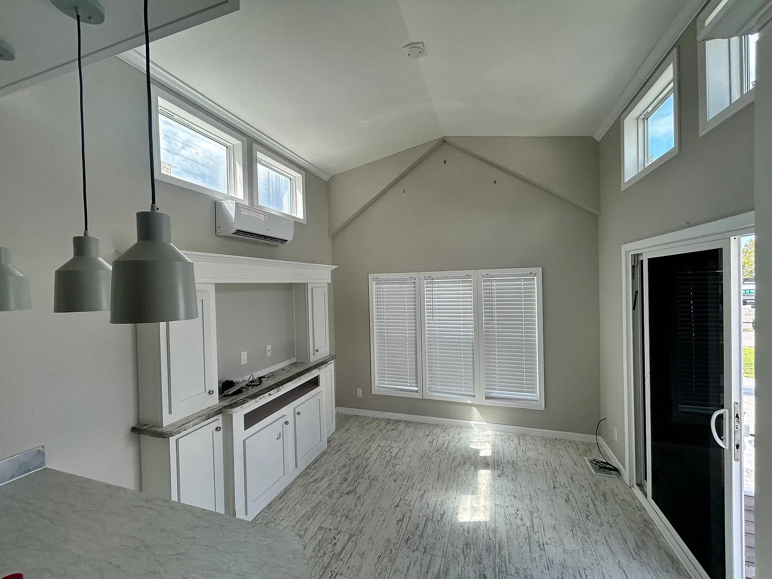 1 bed, 650 sqft, $1,550 — Photo 3