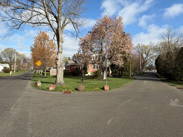 132 Fair Oaks Ave, Horsham, PA 19044