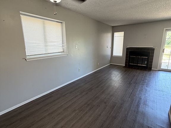 4th image of 5480 S Gold St #1