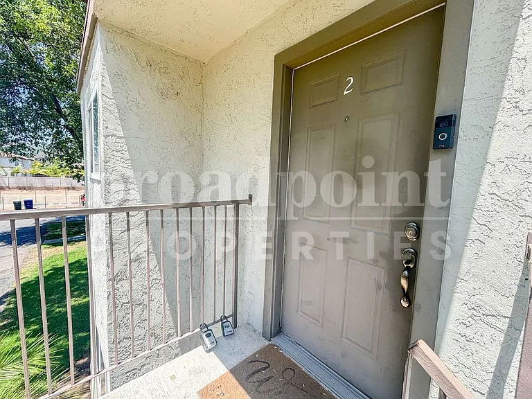 2536 White Oak Pl #2 — Photo 19