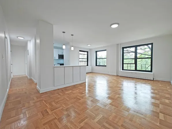 210 Clinton Ave APT 5G, Brooklyn, NY 11205