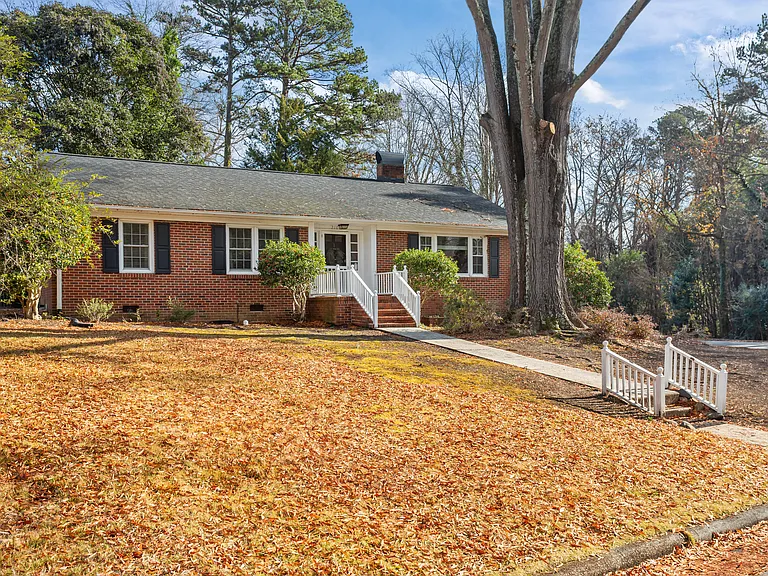 2100 Villa Dr — Photo 27