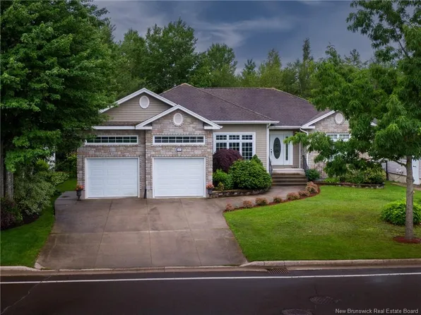 235 Summerhill Row, Fredericton, NB E3G 0C5