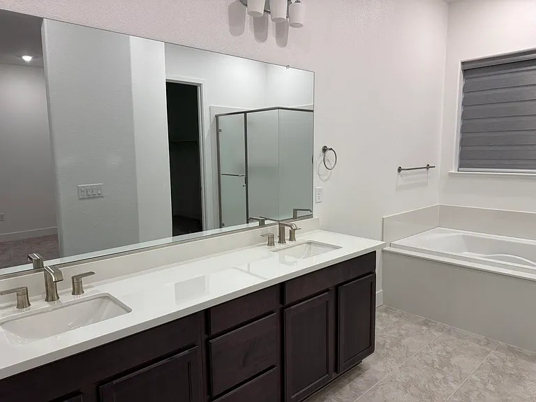 2064 Moonbrook Cir — Photo 3