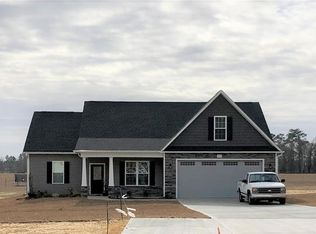 331 Woodington Rd, Hope Mills, NC 28348