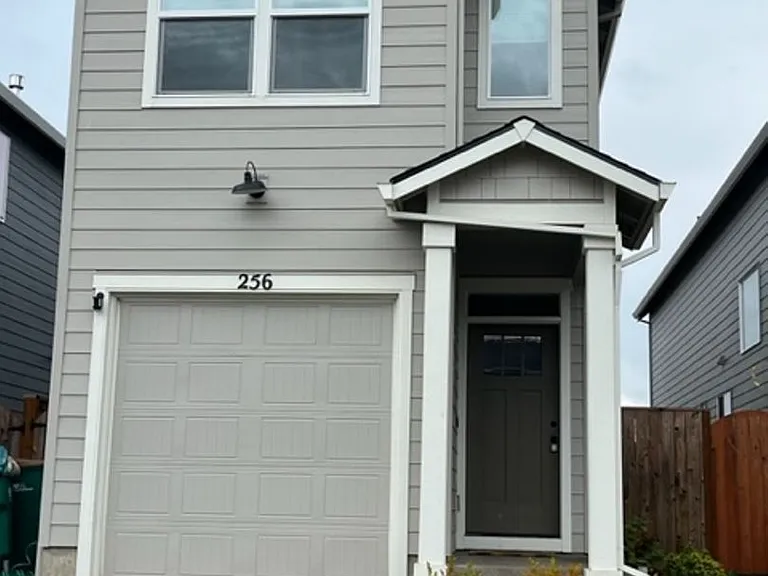 256 E Wayno Way — Photo 3