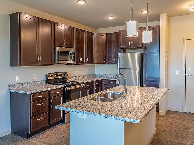 Lincoln Street Apartments — Photo 53