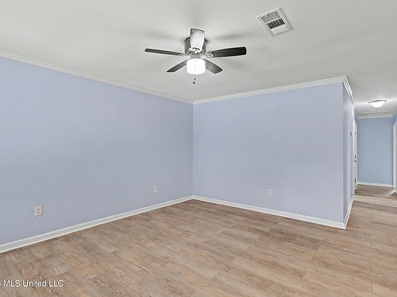3rd image of 1406 Lewis Ave
