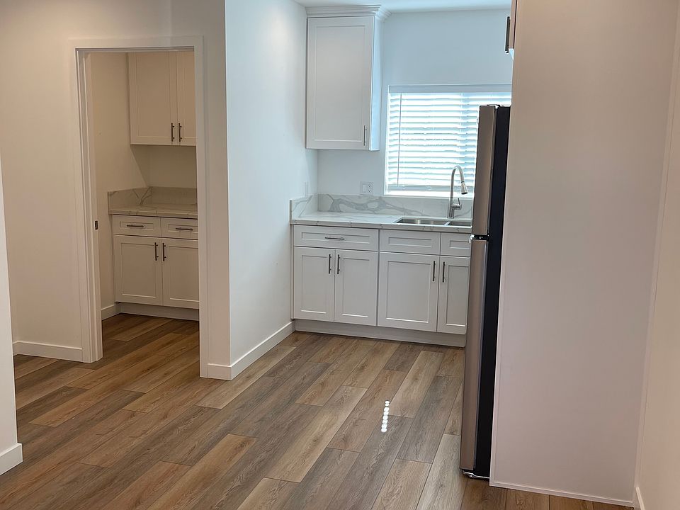 1st image of 4181 S Naomi Ave #4181