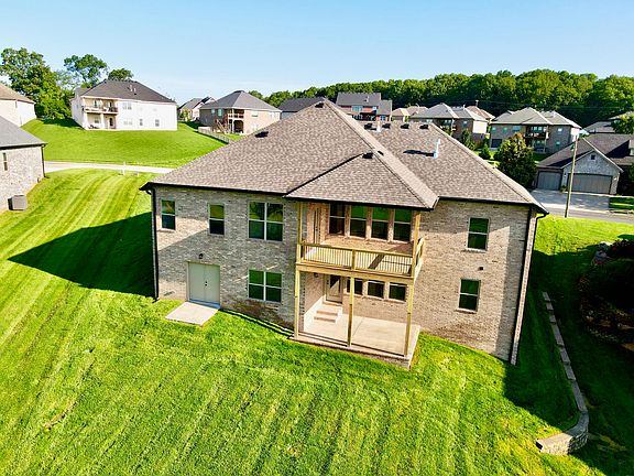 3rd image of 1620 W Silver Oak Drive
