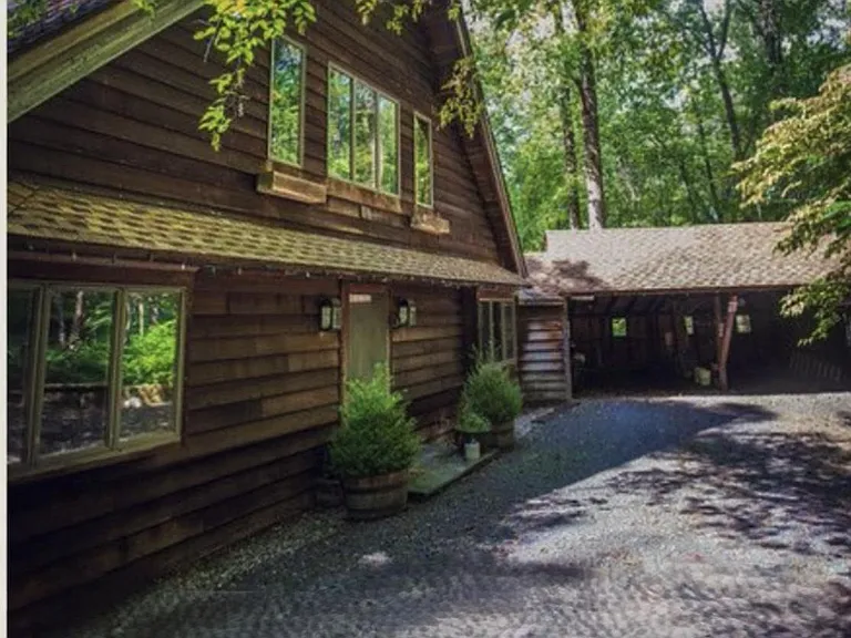 6489 Old Carversville Rd — Photo 1