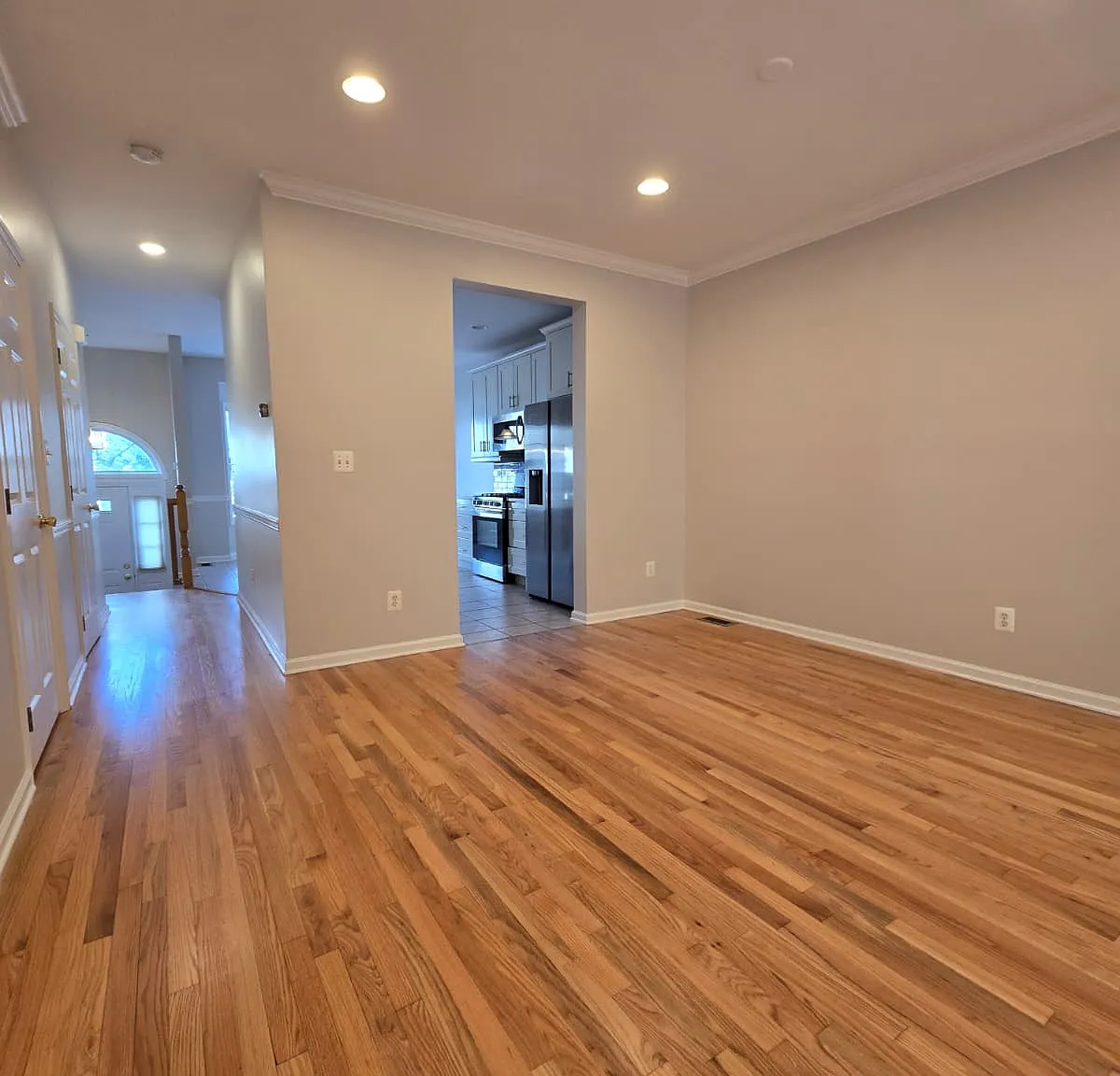 567 Coventry Dr — Photo 3