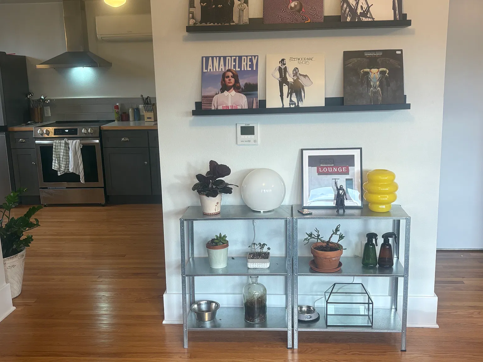 900 S College Ave — Photo 3