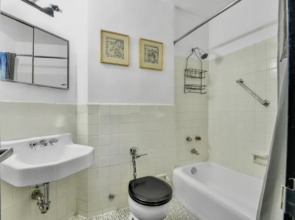 31 Jane Street image 4 of 9