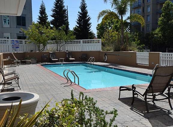 3rd image of 550 Ortega Ave