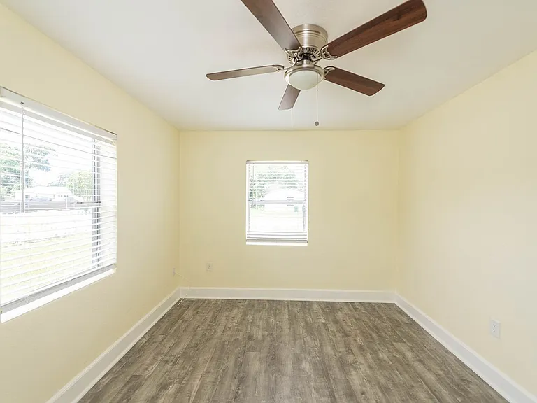 504 N Carolina Ave — Photo 24