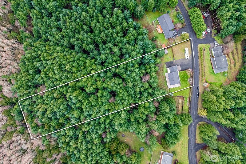 2nd image of 139 Kodiak Lane