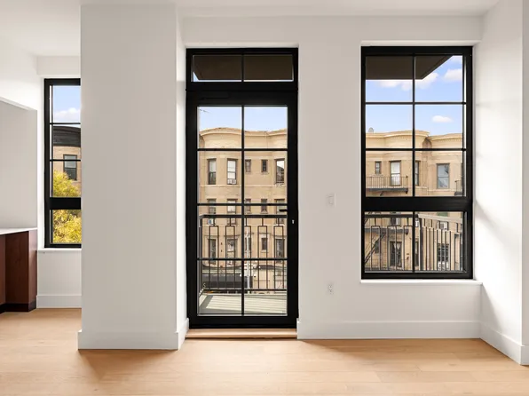 755 Washington Avenue image 4 of 8