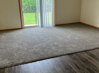 1409 N Kennedy Dr #B, Pontiac, IL 61764