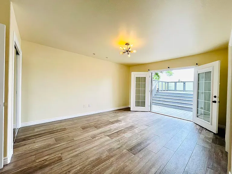 1800 Yermo Pl — Photo 23