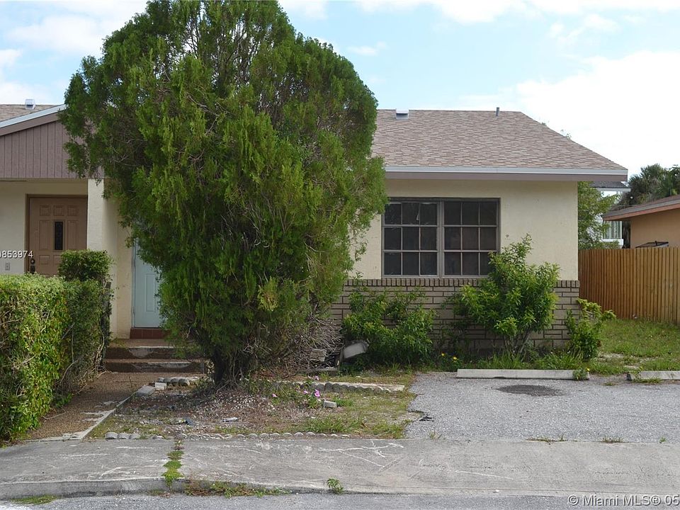 1st image of 1706 Barton Ct #0