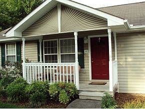 2nd image of 904 Starling Ln