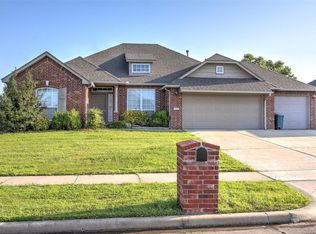 3104 E Gillette St, Broken Arrow, OK 74014
