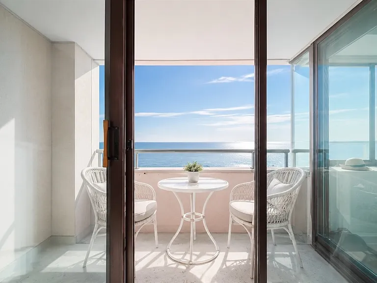 350 Revere Beach Blvd #Penthouse 12 — Photo 7