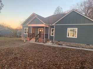 2835 Groves Ln, Portland, TN 37148