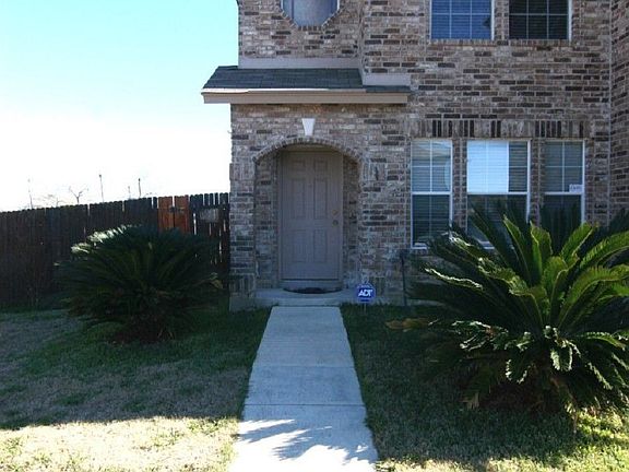 2nd image of 602 Las Puertas