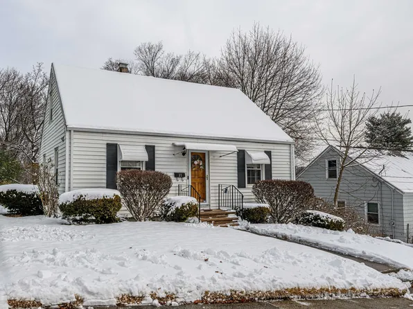 37 Robert Street, Hamden, CT 06514