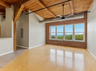 2820 Detroit Ave #401, Cleveland, OH 44113