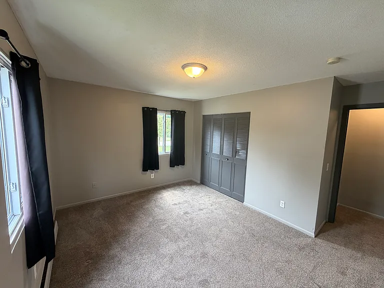 5910 W Broadway Ave — Photo 11