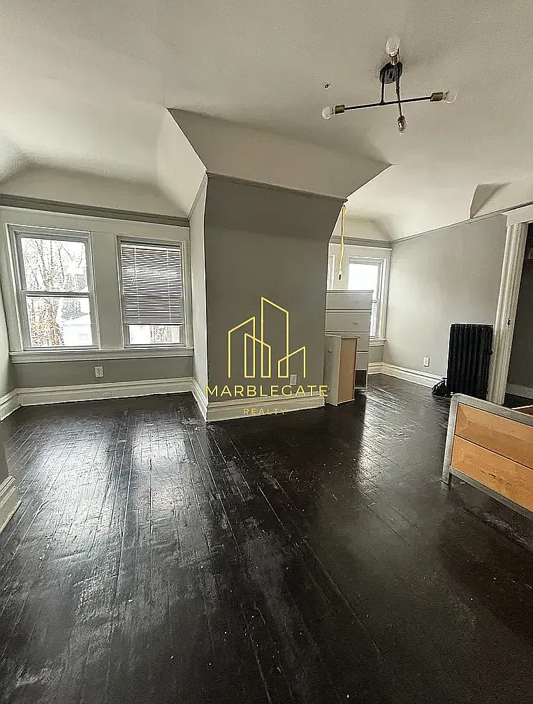 2 bed, 850 sqft, $1,650 — Photo 2