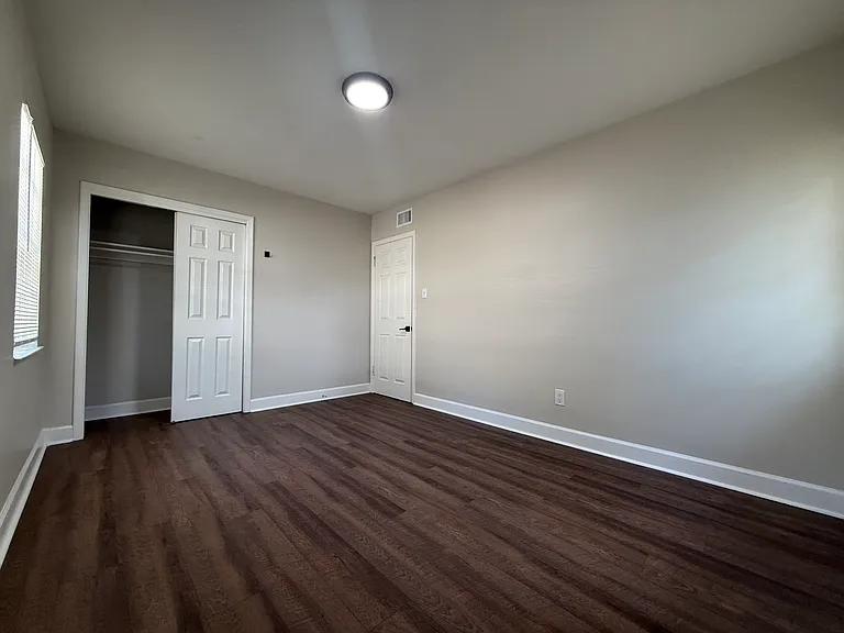4313 W Laurel St — Photo 3
